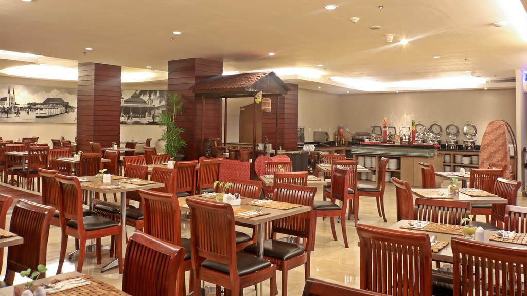 Oj玛琅1O1酒店 外观 照片